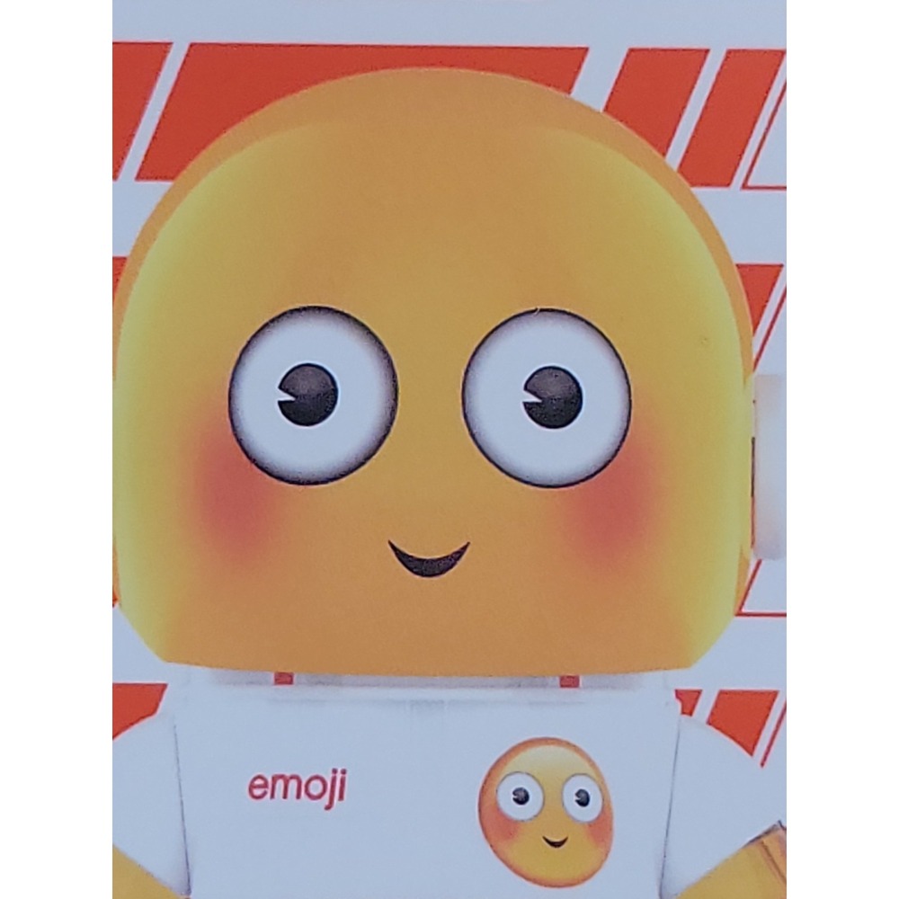 POP MART 100% Mega Space Molly x Emoji Series Figure Doll - Confession